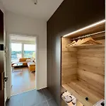 Center With Parking And A Big Terrace Апартаменты *