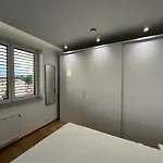 Center With Parking And A Big Terrace Апартаменты