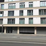 Center With Parking And A Big Terrace Апартаменты *