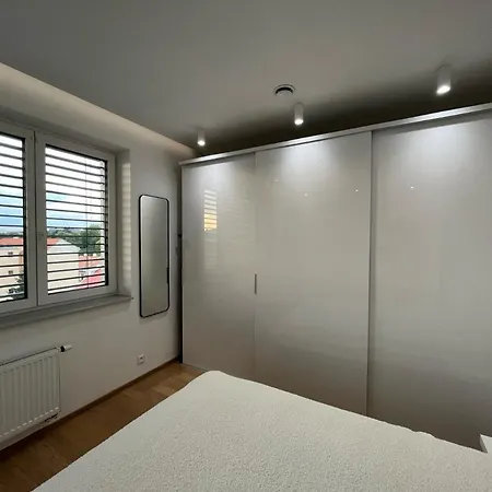 Center With Parking And A Big Terrace Appartamento