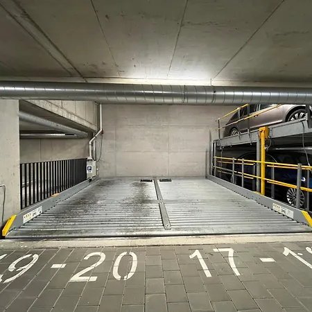 Center With Parking And A Big Terrace Brno