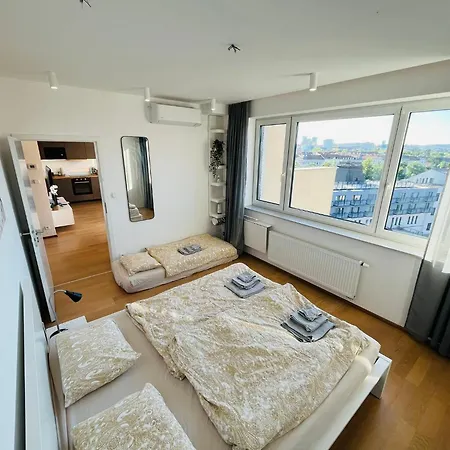 Appartamento Center With Parking And A Big Terrace *