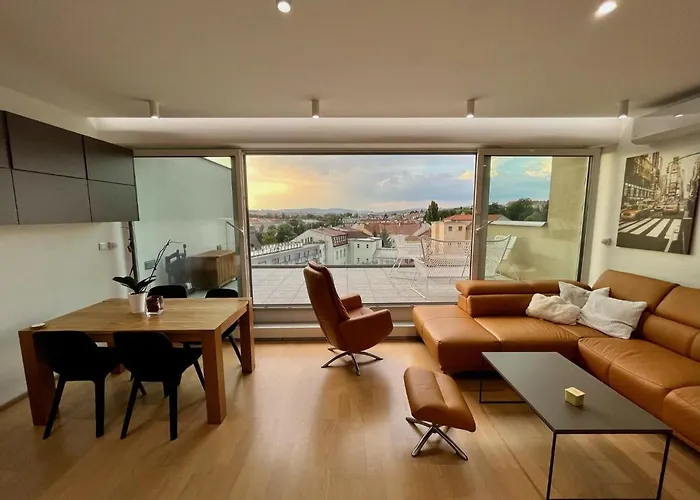 Center With Parking And A Big Terrace * Brno